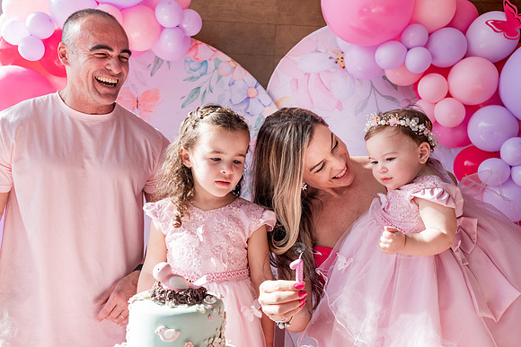 0107 - Maria Eduarda 4 anos e Manuela 1 ano - DF4_1736