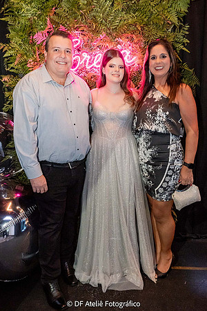 0109 - Lorena Marcondes - 15 anos - DF4_5549