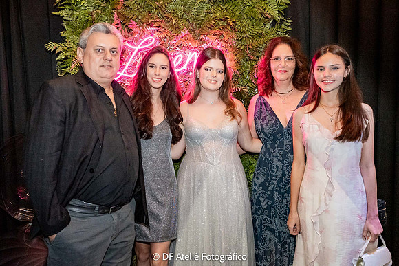 0113 - Lorena Marcondes - 15 anos - DF4_5555