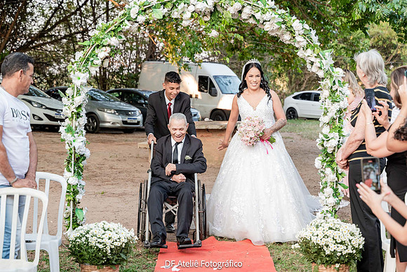 0083 - Claudilene e Guilherme - Casamento - DF4_4035