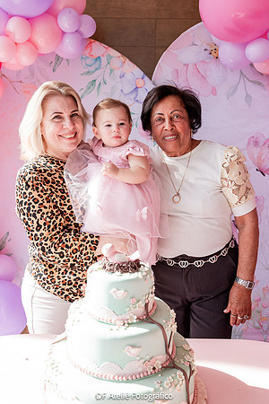 0082 - Maria Eduarda 4 anos e Manuela 1 ano - DF4_1629