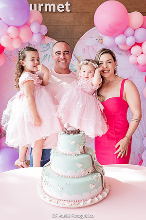 0048 - Maria Eduarda 4 anos e Manuela 1 ano - DF4_1493