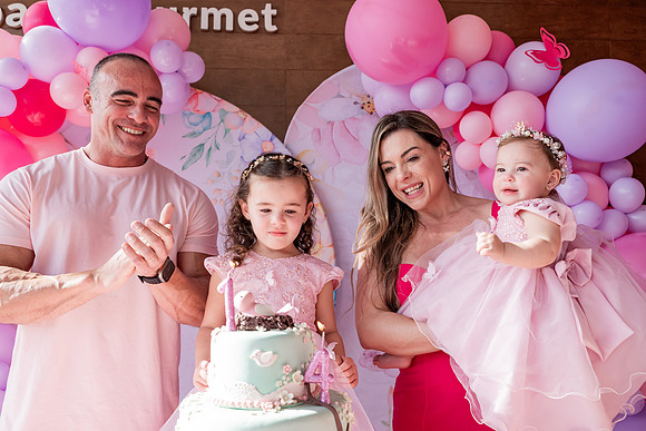 0098 - Maria Eduarda 4 anos e Manuela 1 ano - DF4_1703