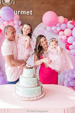 0038 - Maria Eduarda 4 anos e Manuela 1 ano - DF4_1461