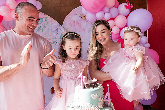 0101 - Maria Eduarda 4 anos e Manuela 1 ano - DF4_1708
