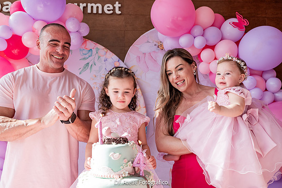 0098 - Maria Eduarda 4 anos e Manuela 1 ano - DF4_1703