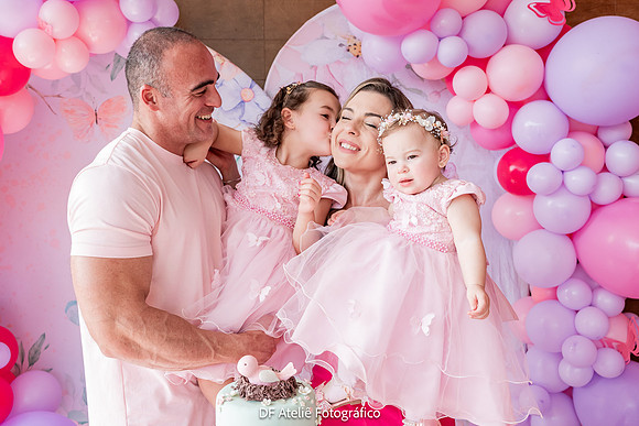 0045 - Maria Eduarda 4 anos e Manuela 1 ano - DF4_1481