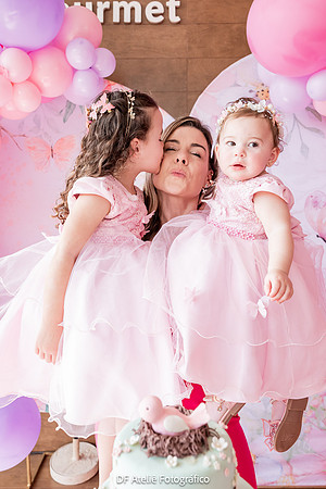 0054 - Maria Eduarda 4 anos e Manuela 1 ano - DF4_1525