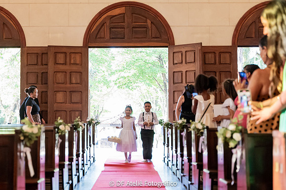 0200 - Caroline e Gabriel - Casamento - DF4_5830
