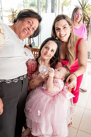 0081 - Maria Eduarda 4 anos e Manuela 1 ano - DF4_1626