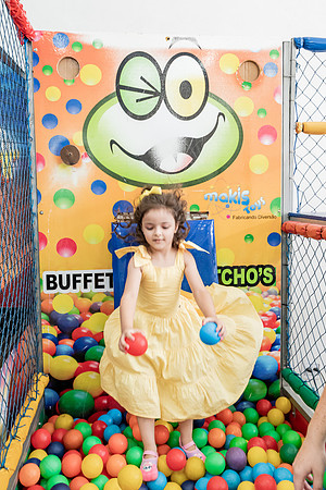 0100 - Isabela Leal - 4 anos - DF4_8597